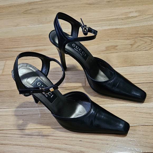 Authentic Gucci Black Leather Ankle Strap Heels - Picture 4 of 15